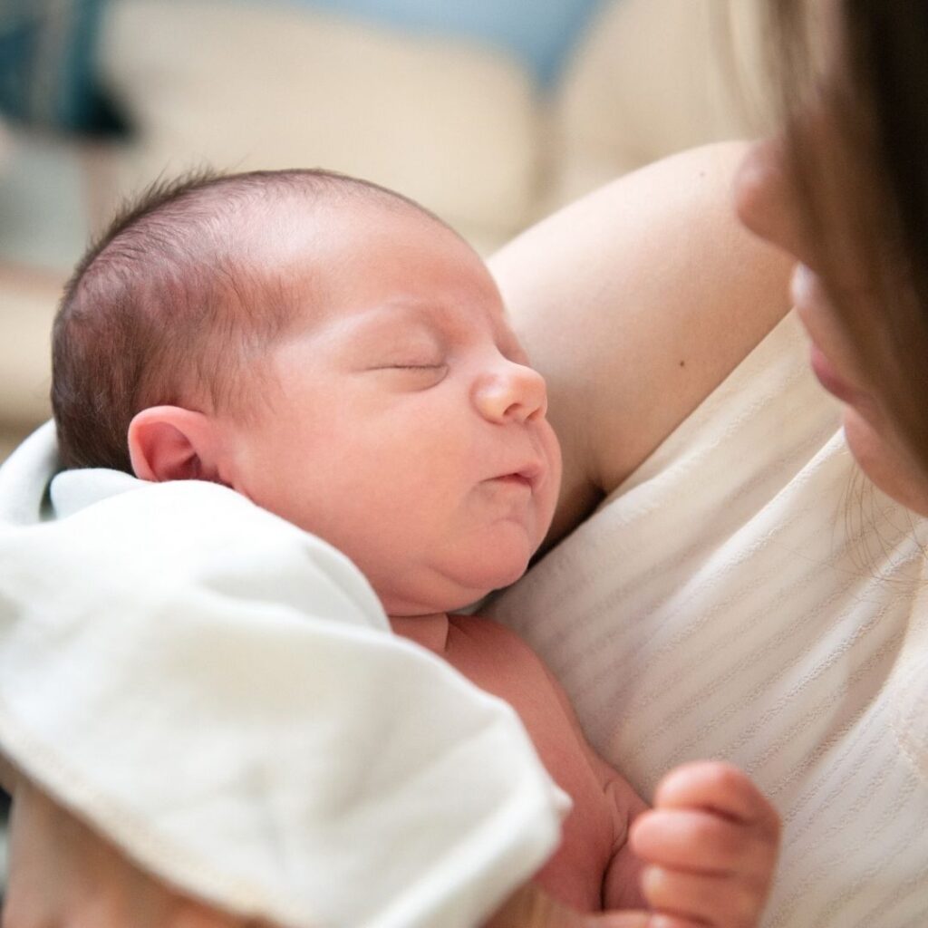 A midwife's honest guide to the first 6 weeks with a newborn: